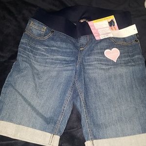 Maternity jean shorts size 4-6 Bermuda style NWT